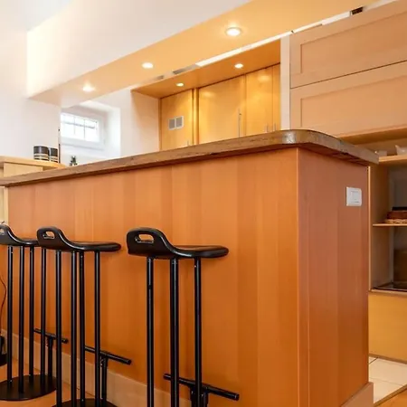Orange Vendome - Bright 1-bed Near The Louvre 아파트 파리
