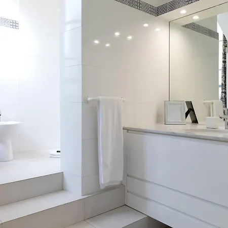 아파트 Orange Vendome - Bright 1-bed Near The Louvre *